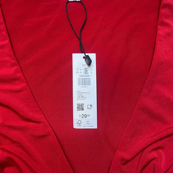 Red long sleeve crop top - Picture 2 of 3